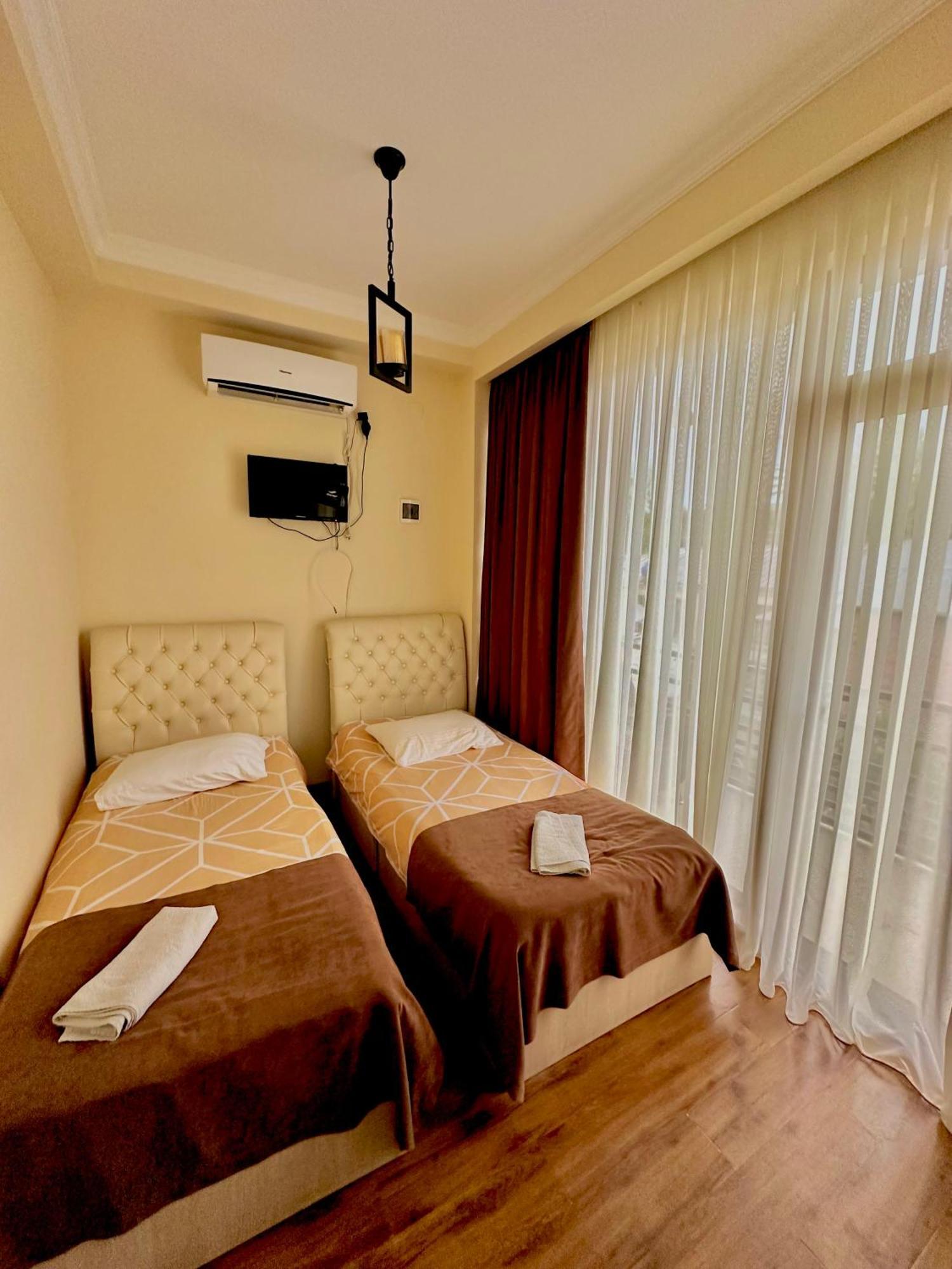 Hotel Balcony Kutaisi Bagian luar foto