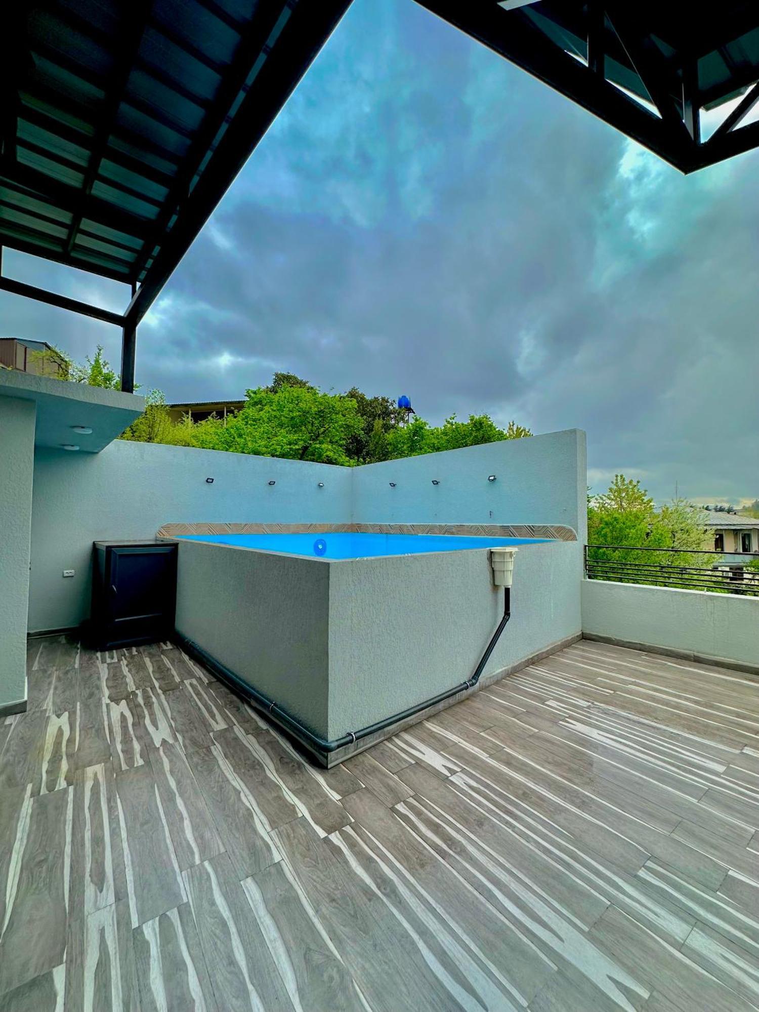 Hotel Balcony Kutaisi Bagian luar foto