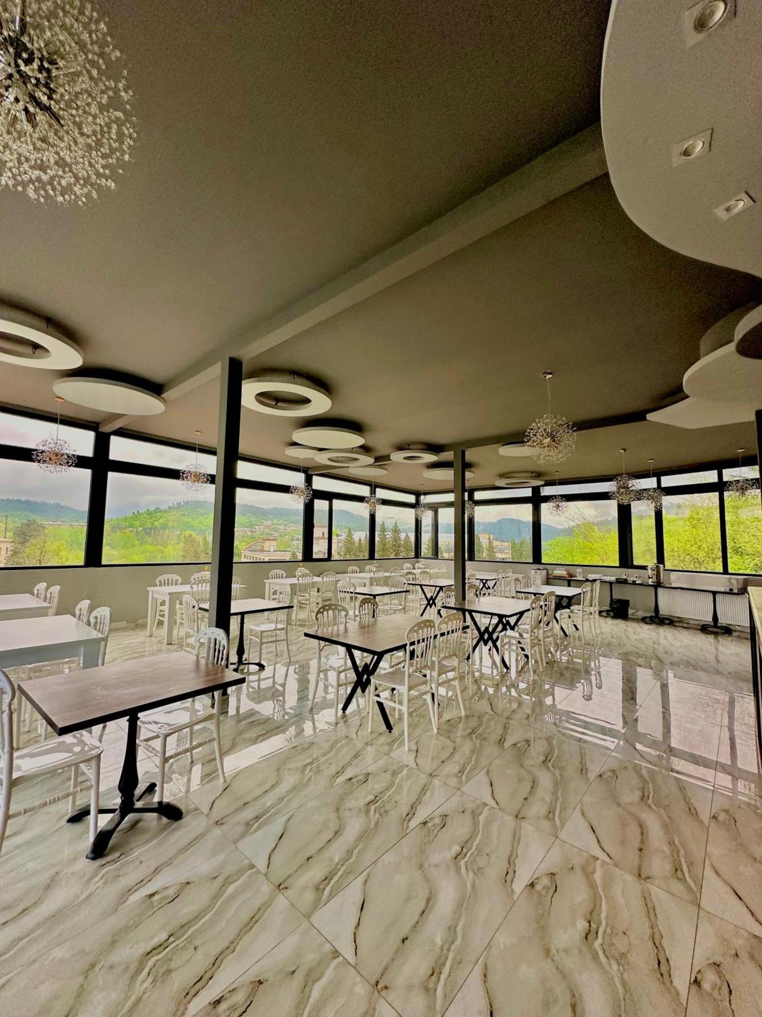 Hotel Balcony Kutaisi Bagian luar foto